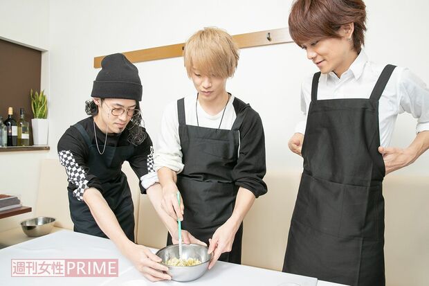 作業を見守るJun先生