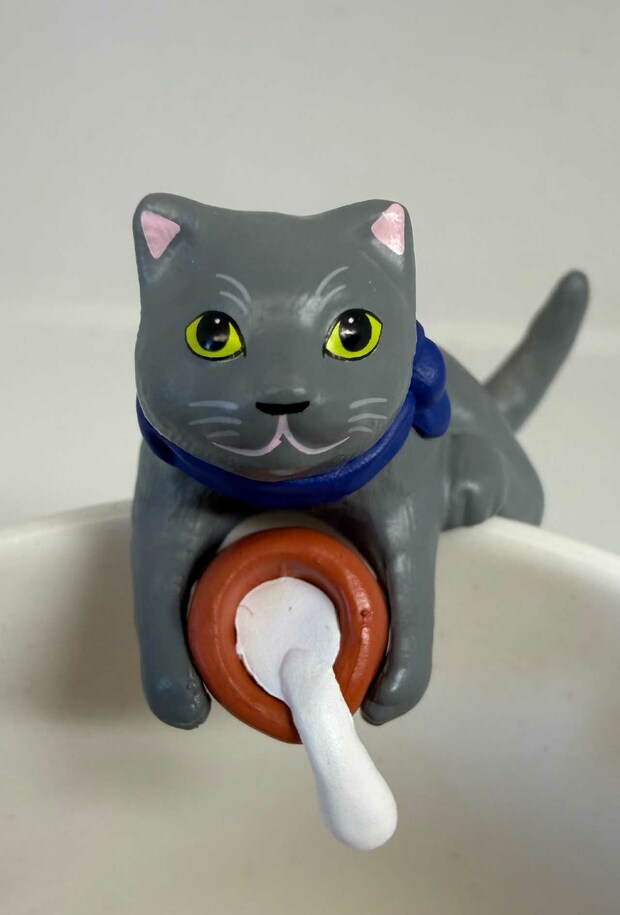 ワッキー貝山イチ推しの「勝手に牛乳を注ぐ猫」