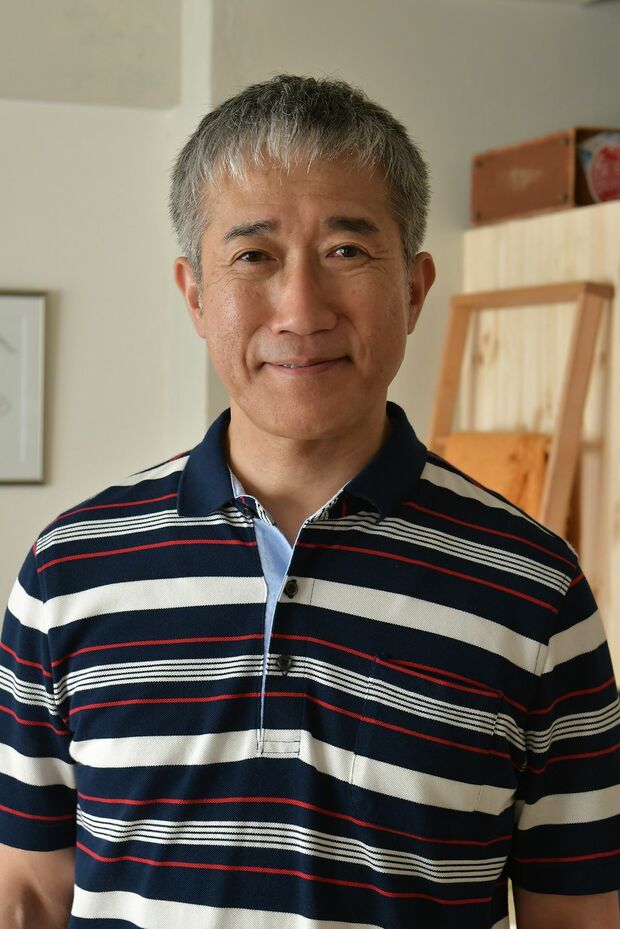 鈴木徹三（遠山俊也）：無口でやさしい。カンナを応援する気持ちがあるが、いつも妻にさえぎられる