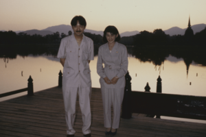 結婚の2年後、タイ北部の古都・スコータイを訪れた秋篠宮ご夫妻（1992年11月）