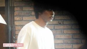 服好きな彼だが、この日は白Tシャツ１枚のシンプルコーデだった