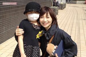 行正り香さんと、闘病時の次女・さくらさん