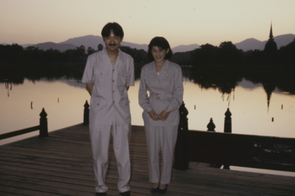 結婚の2年後、タイ北部の古都・スコータイを訪れた秋篠宮ご夫妻(1992年11月)