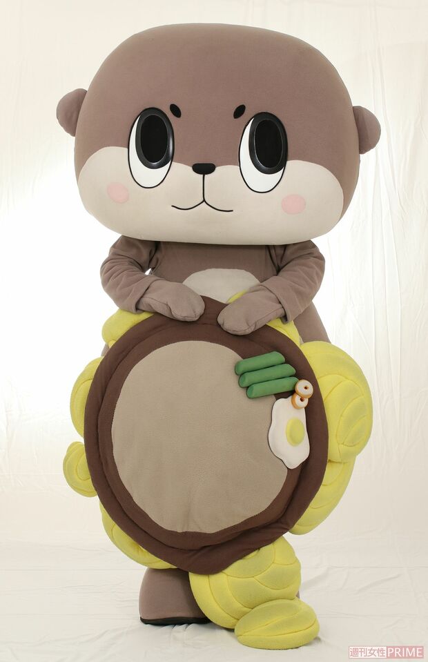 須崎市の名物・鍋焼きラーメンをモチーフにした帽子は取ることもできる