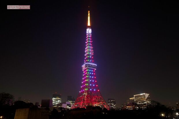 2020年12月28日にライトアップされた“SMAP使用”の東京タワー/撮影・北村史成