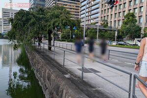 記者が行った時も3人並んで皇居ランをする女性グループも　撮影／編集部