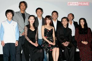 '06年に放送された第2シリーズでは、島に赴任してきた看護師として蒼井優（写真右端）がレギュラー出演