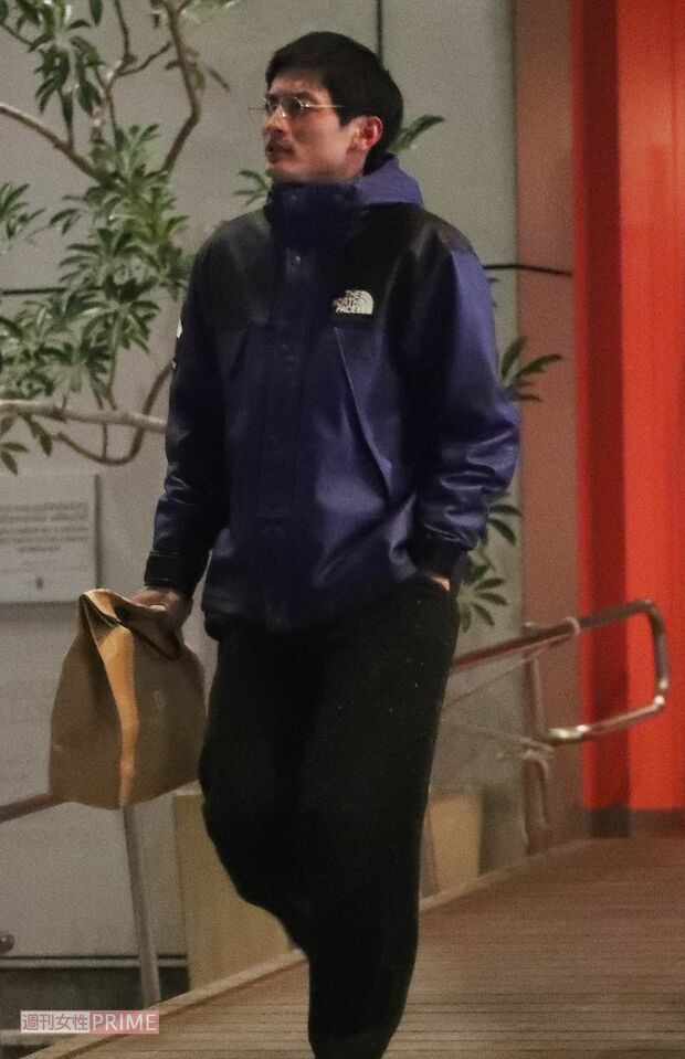 '19年ドラマ『モトカレマニア』の打ち上げに参加した高良健吾