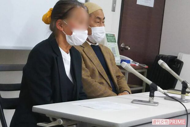 3月25日の判決後、記者会見を開いたアイさんと笹田参三弁護士