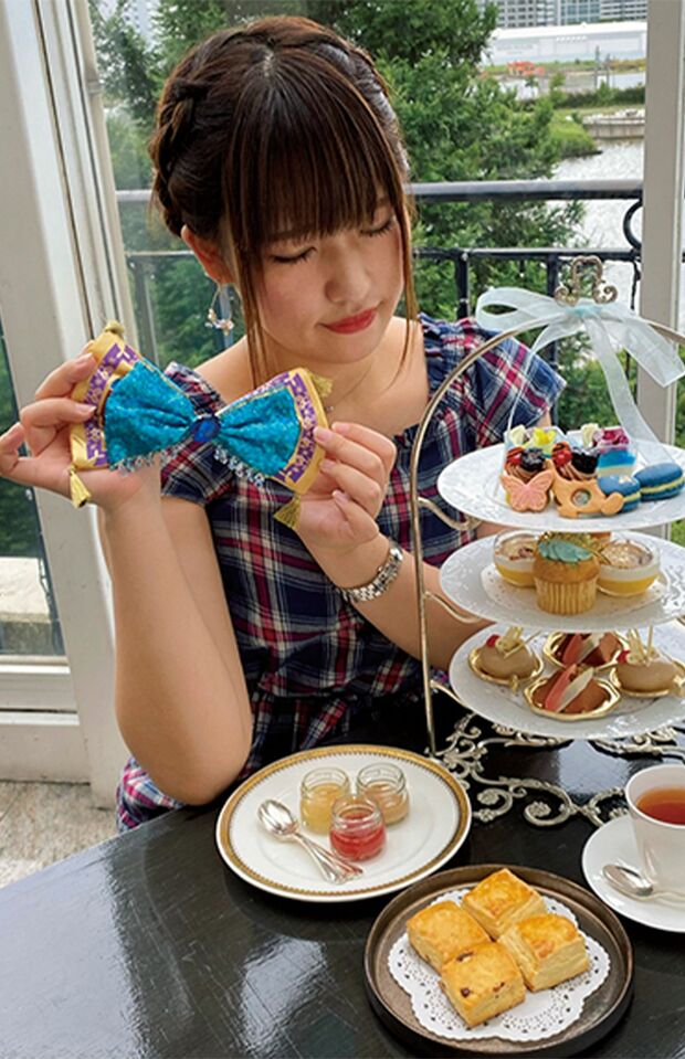 スイーツマニアさやかさん●ホテルのアフタヌーンティーや話題のカフェ巡りがライフワーク。［Instagram：＠saya_happy365days2］ではヌン活情報や最新スイーツを発信。Webメディアの連載・記事監修やテレビ出演など幅広く活躍中。