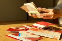 親が認知症で口座凍結、介護費用どうしよう! 「家族信託」が防止のカギに