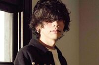 米津玄師、羽生結弦も出演の新曲MVで見せた近影が「ガチでイケメン」歯科矯正以降一気に進む“爽やか好青年…