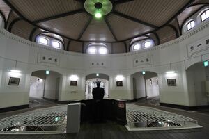 『写真集　美しい刑務所　明治の名煉瓦建築 奈良少年刑務所』（西日本出版社）より中央監視所