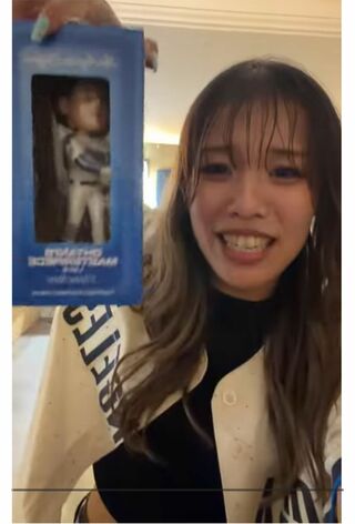 ドジャースから豪華ギフトをもらったYouTuber、ボブルヘッド1(本人YouTubeより)