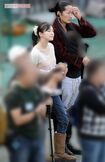 2011年にまだ生まれたばかりの子どもを抱く夫のキャンドル・ジュン(写真右)と広末涼子