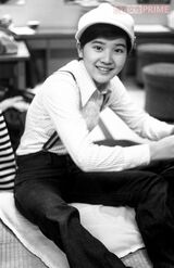 デビュー間もない楽屋でのカット。キャスケットがトレードマーク（'73年撮影）