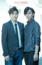 左から佐藤隆紀、加藤和樹　撮影／伊藤和幸