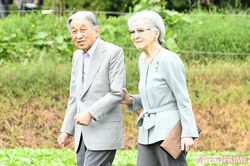 軽井沢にご静養中に大日向開拓地を訪問され、作業員に気さくにお声がけも（8月23日）