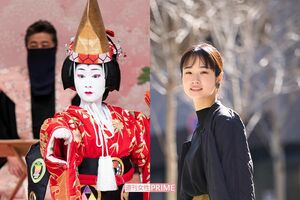 女優・藤間爽子(右)ならびに紫派藤間流家元三代目藤間紫(左) 撮影/伊藤和幸 ※舞台写真は『紫派藤間流藤間事務所』提供