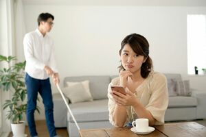 せっかく家事を手伝ってるのに、どうして文句ばかり言う？ 妻の胸の内に隠された深層心理とは