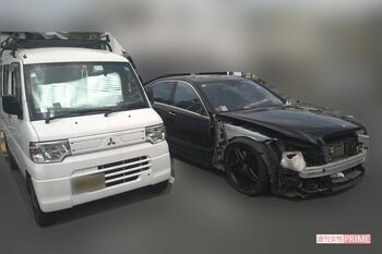 平井凛太郎容疑者が所有する軽ワゴン（左）と黒ベンツ