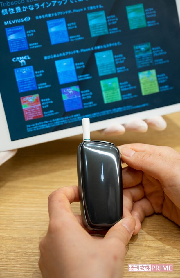 2階では、スタッフから説明を受けながら、実際に商品を試すことができる