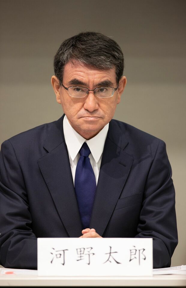 行政手続き等における特定の個人を識別するためのマイナンバー（個人番号）制度。個人情報の流出など不安の声も