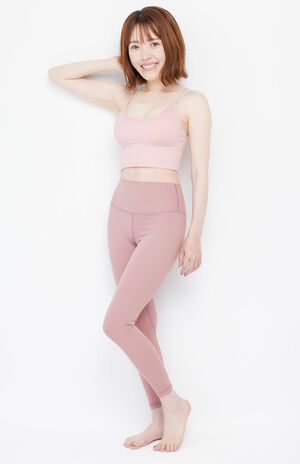 37歳、現在の松田リエさん。身長153cm、体重41キログラム。体内年齢18歳