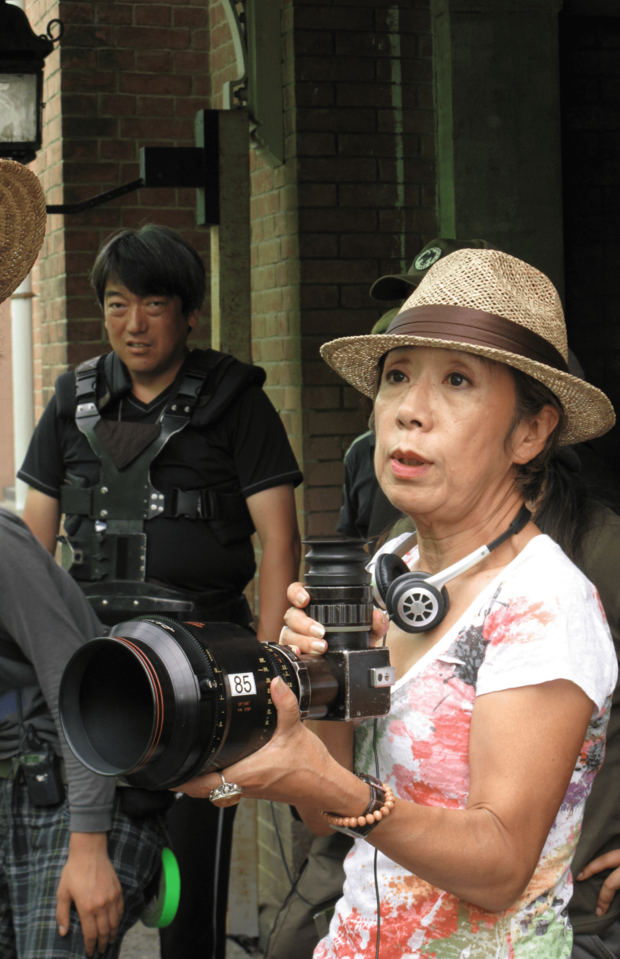 素人ながらも映画監督として現場に。男社会の中、スタッフに陰口を叩かれたことも……