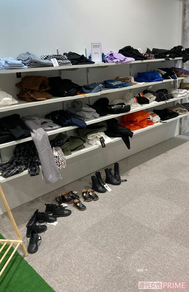 心斎橋店の棚（南氏提供）