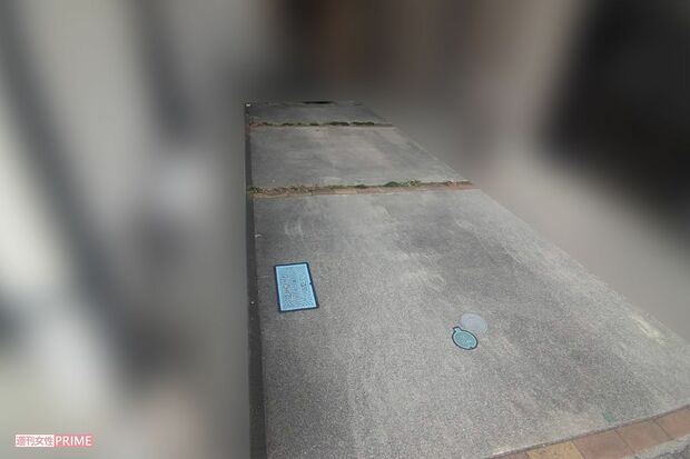 牧野利充容疑者の自宅一軒家。車は警察に押収され…