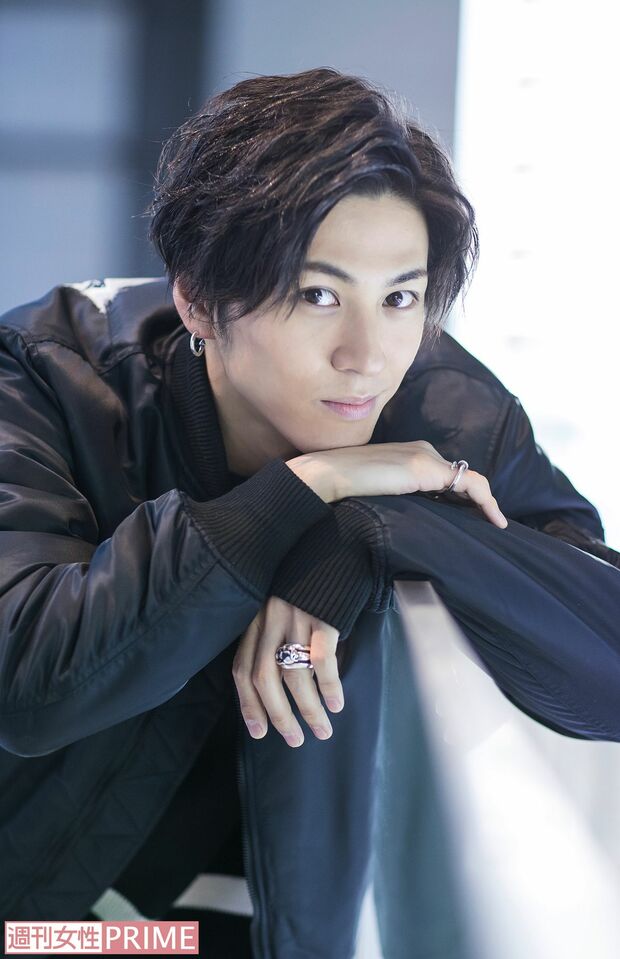 井澤勇貴　撮影／廣瀬靖士　ヘアメイク／Emiy　撮影協力／日本土地建物・京橋エドグラン　