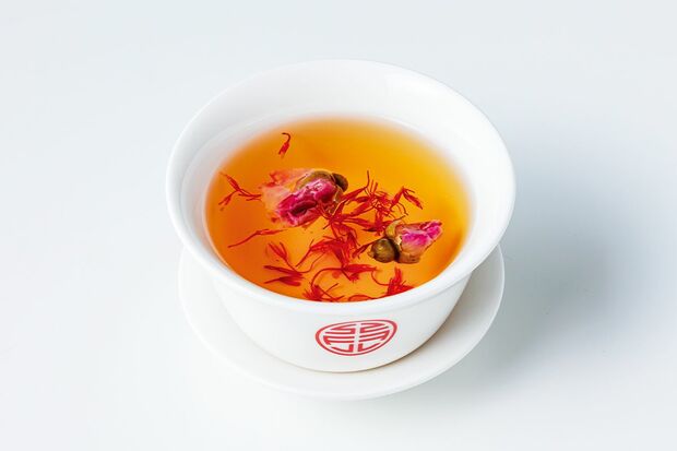 春の食事のお供には“花茶”がおすすめ 写真/持城 壮