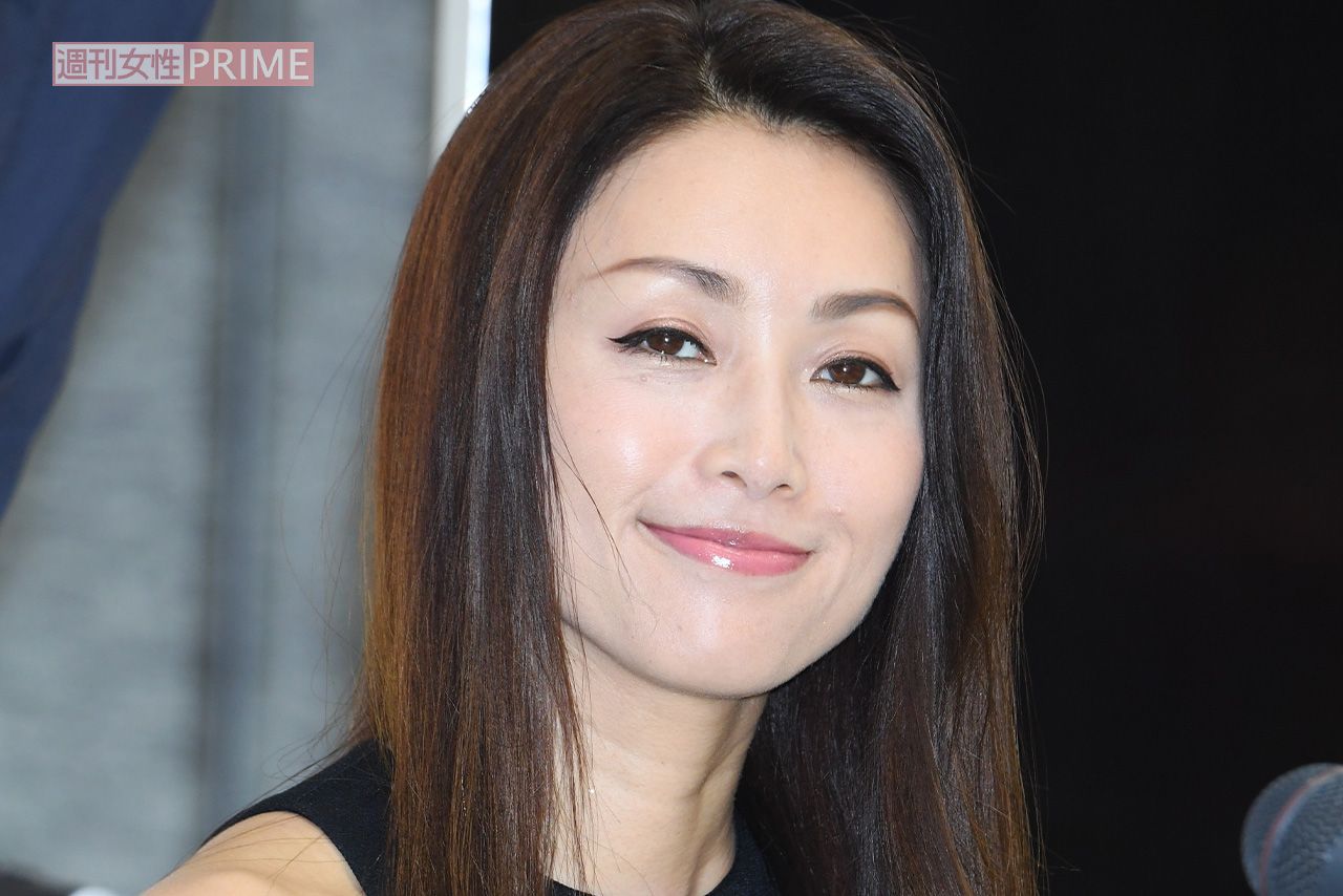 岩佐真悠子　顔 サウナを愛でたい』出演の酒井法子に「介護の勉強」を蒸し返す声、実際に介護職に就いた元タレントと比較される | 週刊女性PRIME