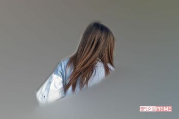 留学前に前に家族との団らんを楽しむ小島瑠璃子