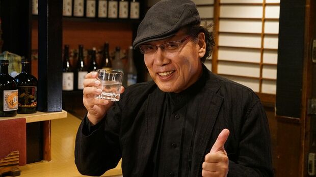 映画『吉田類の「今宵、ほろ酔い酒場で」』6月10日（土）角川シネマ新宿ほか全国公開   配給：KADOKAWA (C)2017『吉田類の「今宵、ほろ酔い酒場で」』製作委員会