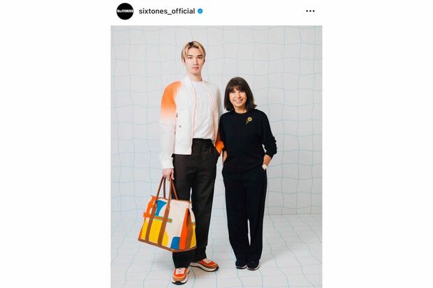 エルメスのファッションショーに出演したSixTONESのジェシー(SixTONESのインスタグラムより)