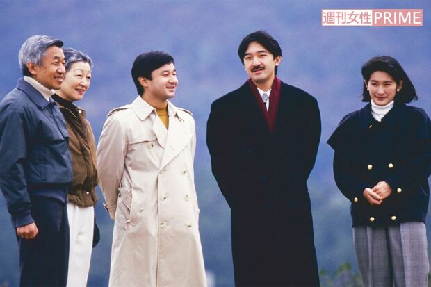 上皇ご夫妻と独身時代の天皇陛下、新婚の秋篠宮ご夫妻が葉山御用邸でご一緒に静養された（'93年1月）