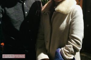 不倫相手とのツーショット。“割り切った関係”のまま続いていくと思っていた環奈さんだが、潮目が変わると……