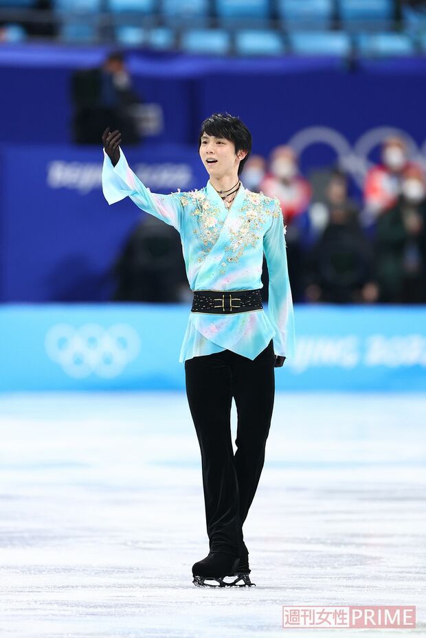 北京五輪で挑戦した4回転アクセルは世界初認定のジャンプに。5か月後の7月、プロ転向を表明し、秋にソロのアイスショー『プロローグ』を開催した。'23年2月の東京ドーム公演も発表し新たなステージでも挑戦が続く。