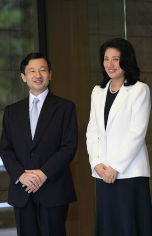 2007年7月、モンゴルを訪問される陛下を見送られた雅子さま。体調不良で同行は断念されていた