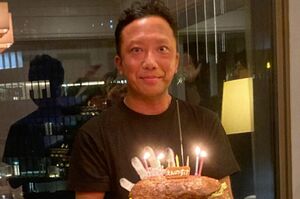 市川猿之助の誕生日をM氏が祝う様子(M氏のインスタグラムより)