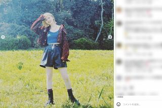 人生初の金髪姿を披露する小芝風花（公式インスタグラムより）