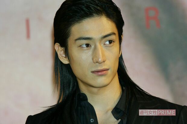 2003年、ロン毛だった伊勢谷友介