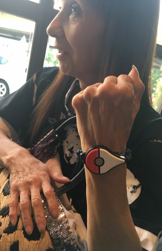 これがポケモンウォッチ。息子さんの命令（？）で目黒川を8キロ、ポケモンの巣を探し歩いたことも