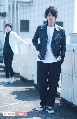 写真右から黒羽麻璃央、和合真一　撮影／森田晃博