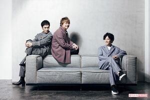 左から草なぎ剛、香取慎吾、稲垣吾郎　撮影／廣瀬靖士