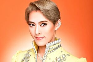 『ブギウギ』に出演したOSK日本歌劇団の男役スター翼和希