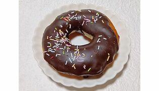 生ドーナツ店『I'm donut?』の“商品陳列”がトイレや風呂場を連想させると物議、運営会社が語った“デザイン意図”