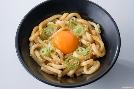 汁なし油そば風うどん 撮影/廣瀬靖士